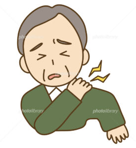 肩を痛めている男性